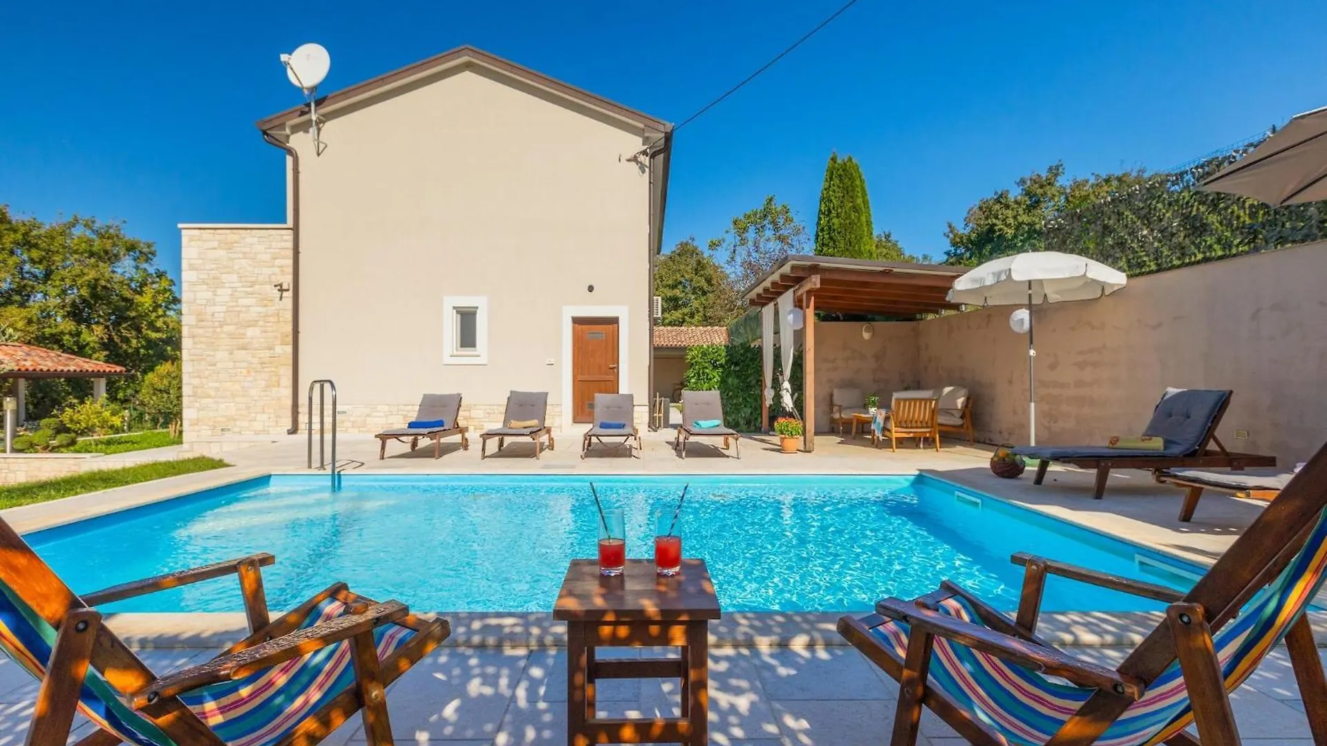 Holiday home Charming Villa With Swimming Pool And Garden Pazin