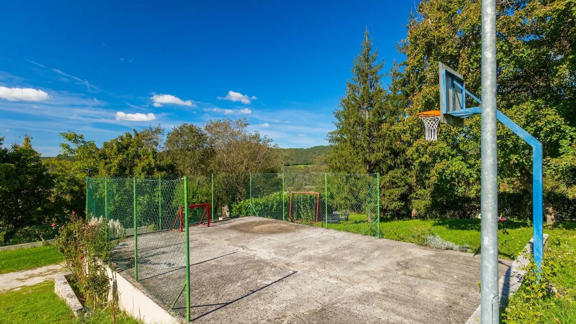 Charming Villa With Swimming Pool And Garden Pazin Croatia
