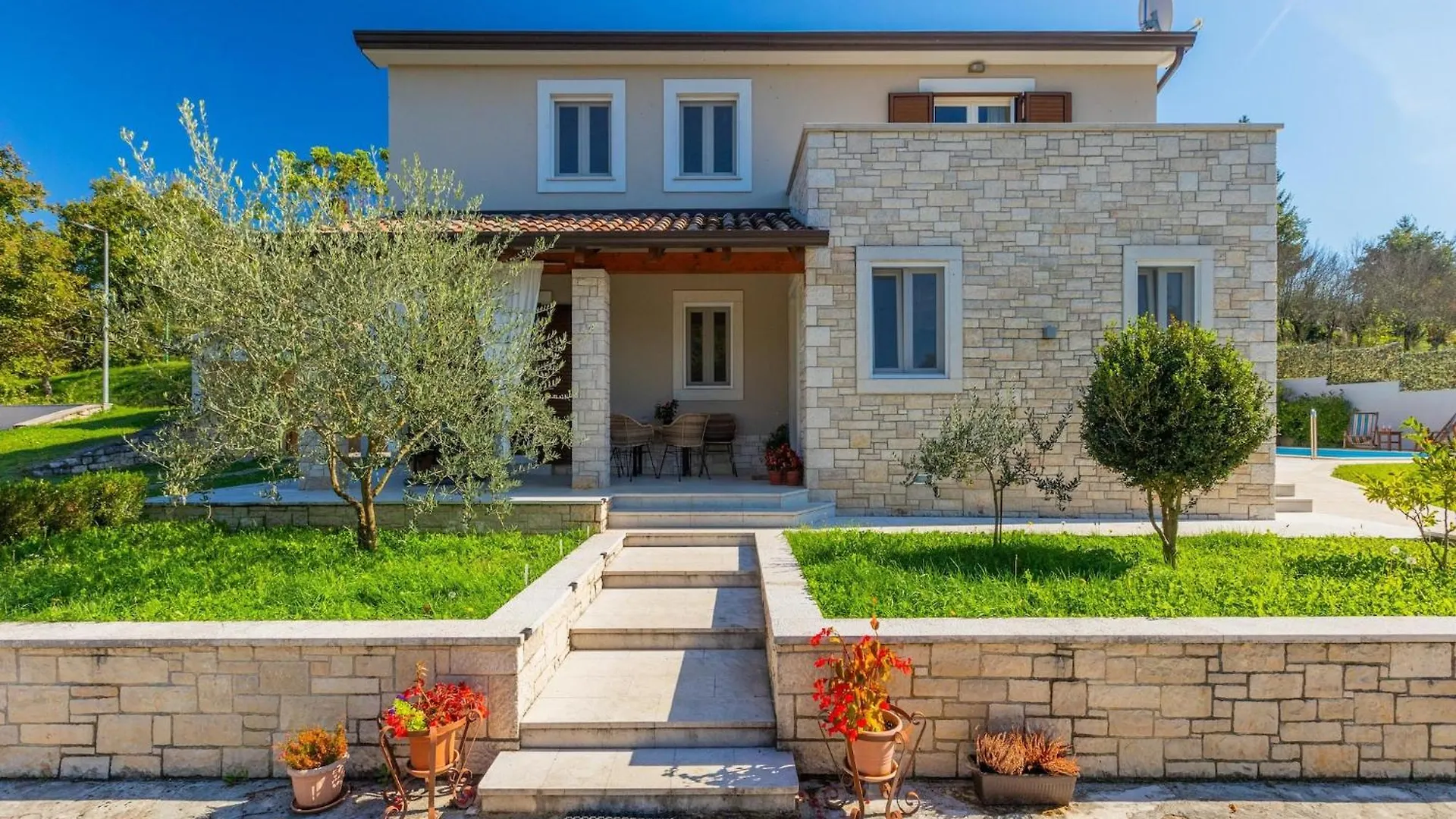 Charming Villa With Swimming Pool And Garden Pazin