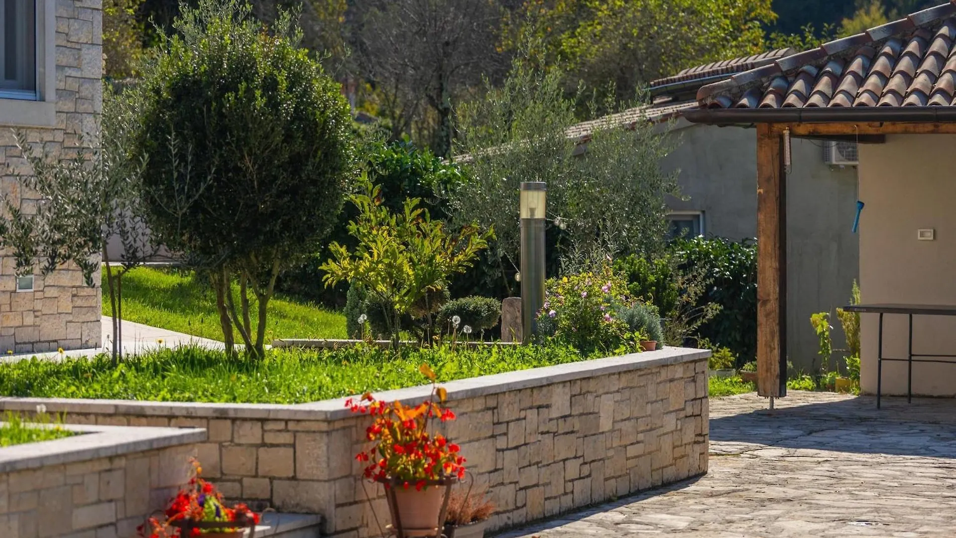 Charming Villa With Swimming Pool And Garden Pazin Semesterbostad